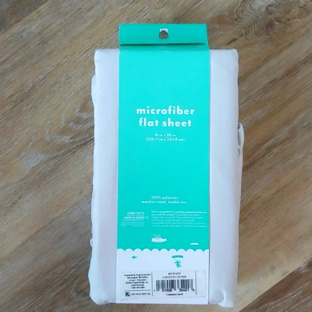 NWT Pillowfort Full Size Microfiber Solid Grey Flat Sheet
